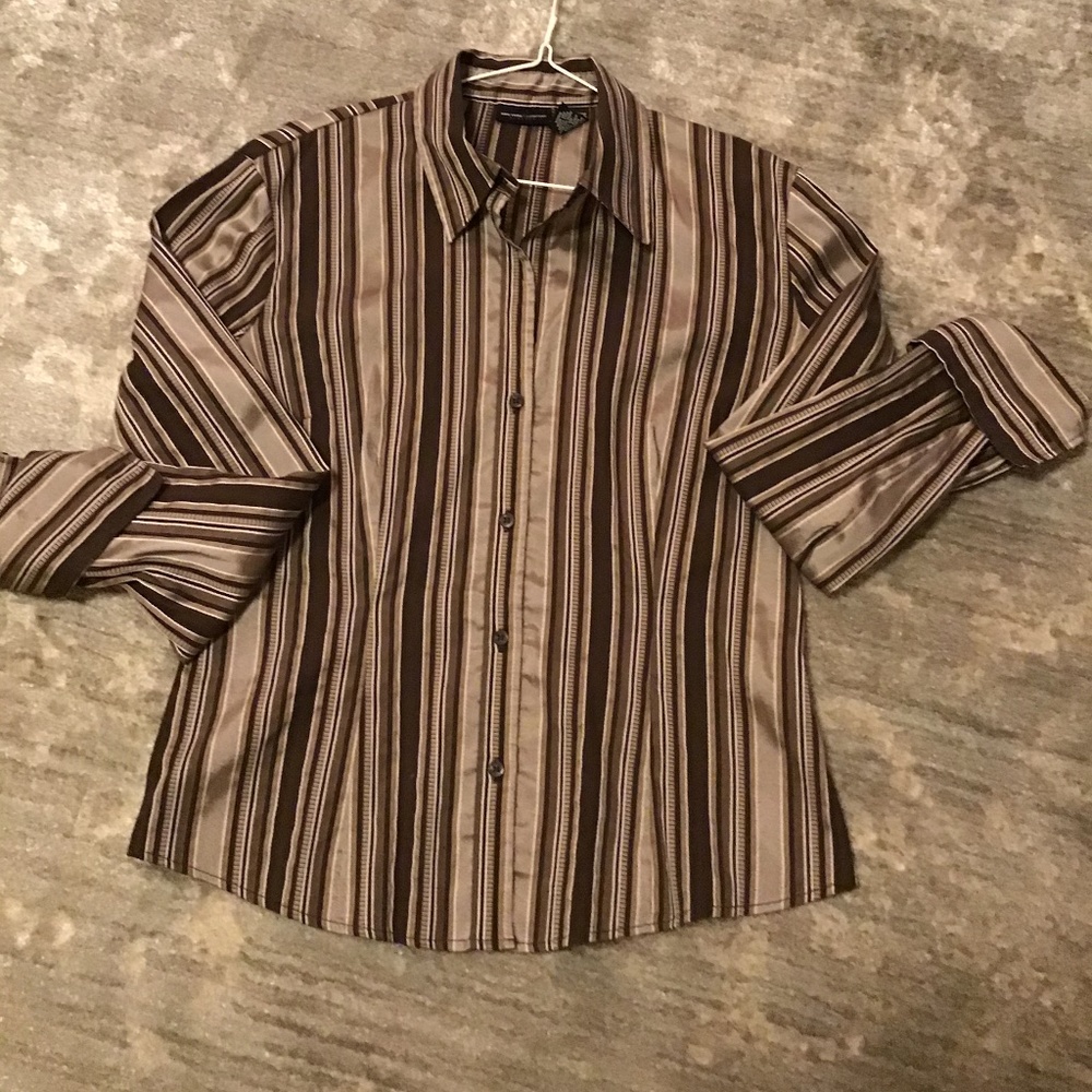NY&Co fitted waist LS cuff blouse